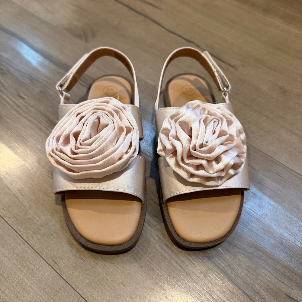 EUC Cat And Jack Nellie Champagne Color Rosette Sandals Size 10